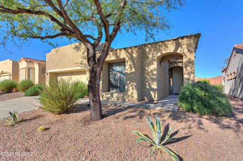 686 W Shadow Wood St, Green Valley, AZ, 85614-6135 | Card Image