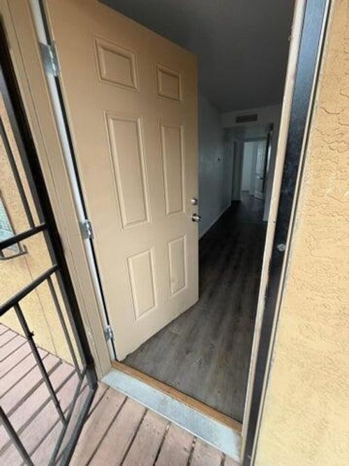 apt-b-126 Rhode Island St Se, Albuquerque, NM, 87108-3264 | Card Image