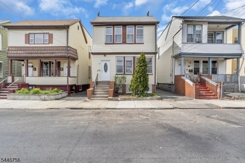89 Schley St, Newark, NJ, 07112-1115 | Card Image