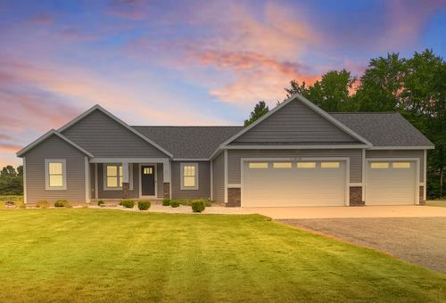 11839 Fillmore St, West Olive, MI, 49460-9655 | Card Image