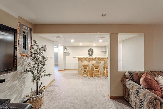 125 Woodlawn Ave, House other with 4 bedrooms, 2 bathrooms and 3 parking in Brantford ON | Image 45