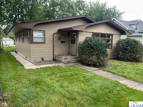 211 N Washington Street, New Ulm, MN, 56073 | Card Image
