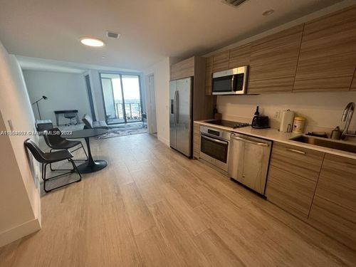 2014-121 Ne 34th St, Miami, FL, 33137-3878 | Card Image