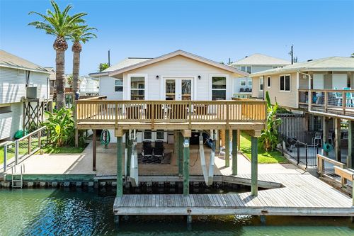 4421 Pelican Rd, Jamaica Beach, TX, 77554 | Card Image