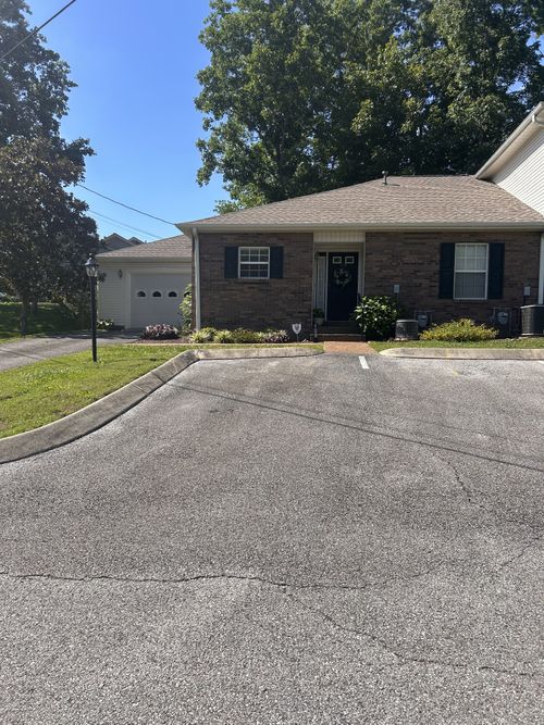 109 Eastdale Ln, Dickson, TN, 37055-2900 | Card Image
