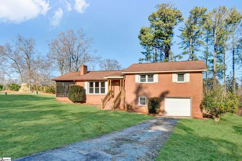 301 Dixon St, Clinton, SC, 29325-4274 | Card Image