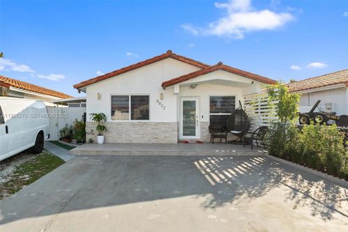 8822 Nw 112th Ter, Hialeah Gardens, FL, 33018-4534 | Card Image