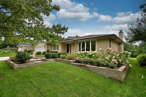 7821 Dorchester Ln, Darien, IL, 60561-4862 | Card Image