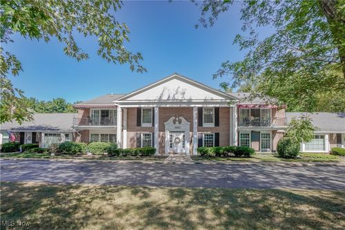 202-1653 Greenway Rd Se, North Canton, OH, 44709-1159 | Card Image