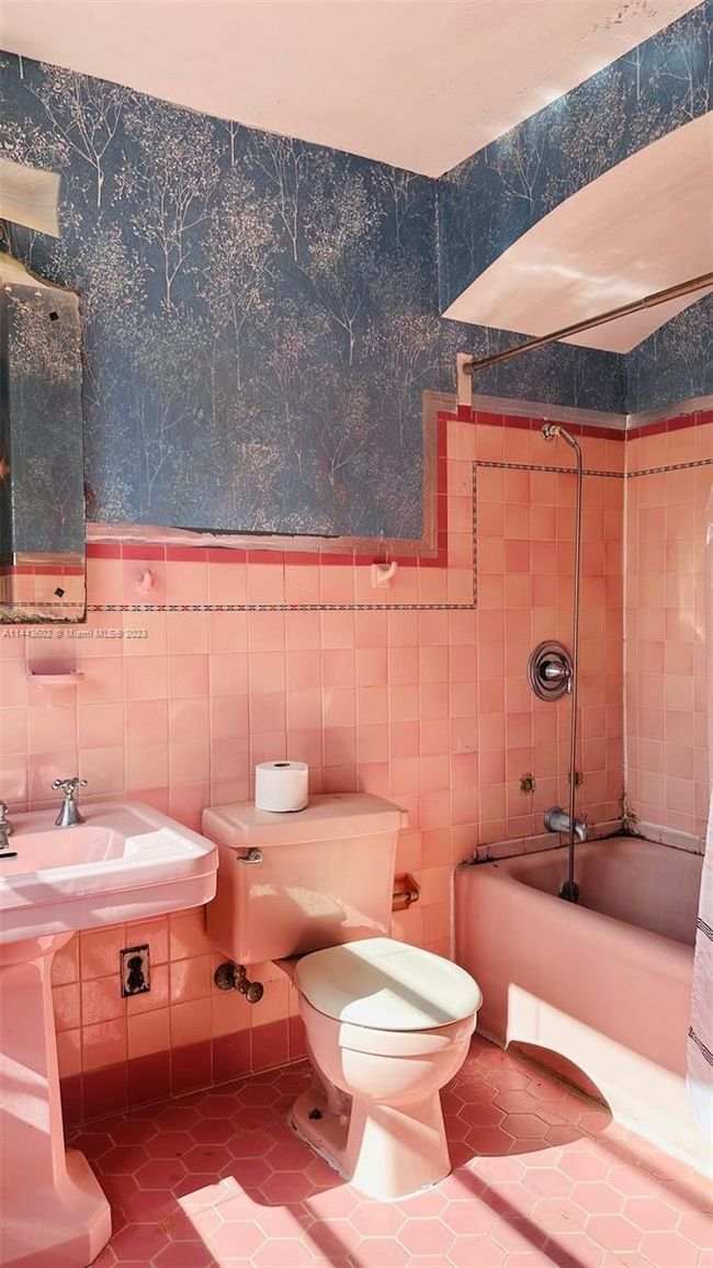 1414 Sw 19 Th Ave, House other with 4 bedrooms, 3 bathrooms and null parking in Miami FL | Image 24