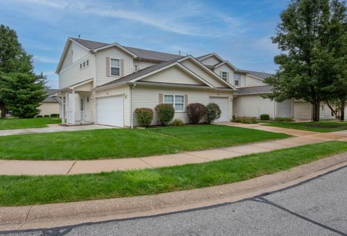 1239 Fox Hollow Dr, Chesterton, IN, 46304 | Card Image