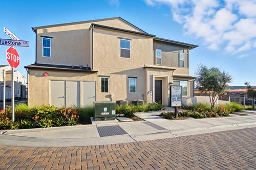 2002 Bluestone Cir, Chula Vista, CA, 91913-4000 | Card Image