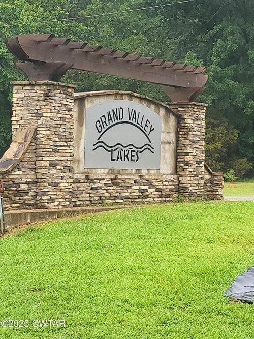 905 Grand Valley Dr, Saulsbury, TN, 38067 | Card Image