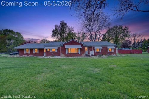 11000 Clinton River Rd, Sterling Heights, MI, 48314-2411 | Card Image
