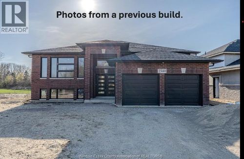 120 Bloomington Way, Chatham, ON, N7L0H1 | Card Image