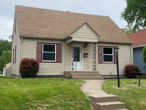 2927 13th Ave, Moline, IL, 61265-3362 | Card Image