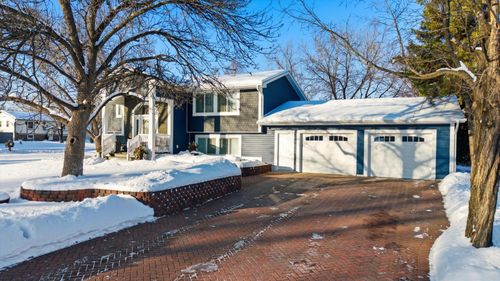 10300 Parkview Ln, Champlin, MN, 55316-1281 | Card Image