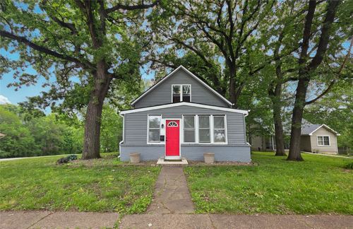 329 E Creston Ave, Des Moines, IA, 50315-1963 | Card Image