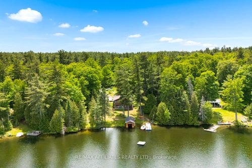 1094 Snye Rd, White Lake, ON, K0A3L0 | Card Image