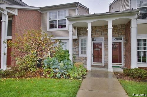 124-5445 Pine Aires Dr, Sterling Heights, MI, 48314-1348 | Card Image