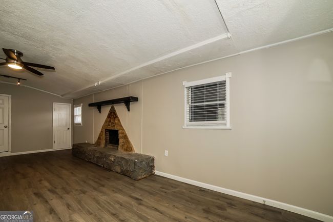 1866 Broadwell St Sw, House other with 3 bedrooms, 2 bathrooms and null parking in Atlanta GA | Image 9