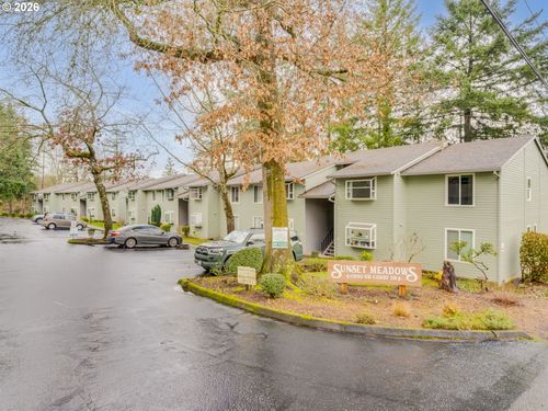 2-11990 Sw Corby Dr, Portland, OR, 97225 | Card Image