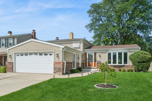 836 Napa St, Carol Stream, IL, 60188-1425 | Card Image