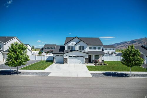 705 E 1150 S, Hyrum, UT, 84319 | Card Image