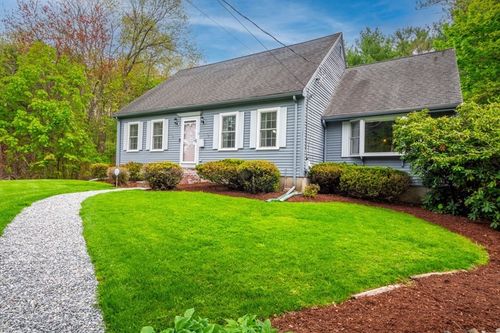 35 Blueberry Ln, Reading, MA, 01867-1213 | Card Image
