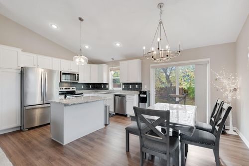 1284 Meadow Ln S, Shakopee, MN, 55379-7582 | Card Image