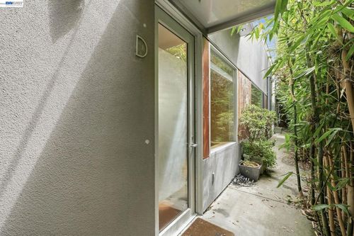 d-2709 Tenth St, Berkeley, CA, 94710 | Card Image