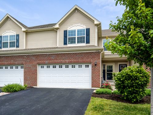15102 Quincy Cir, Manhattan, IL, 60442-9171 | Card Image