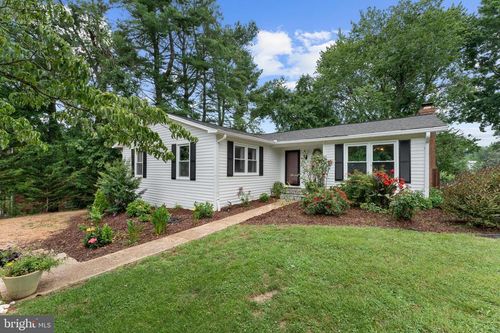 28 Piedmont St, WARRENTON, VA, 20186-2319 | Card Image