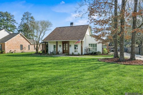 18042 Magnolia Bend Rd, Greenwell Springs, LA, 70739-4716 | Card Image