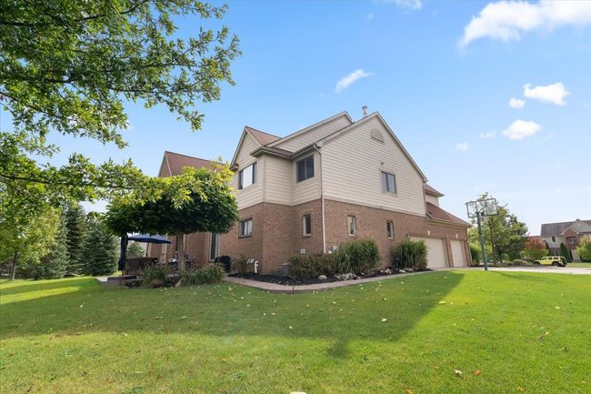 26700 York Ct, House other with 4 bedrooms, 4 bathrooms and null parking in South Lyon MI | Image 5