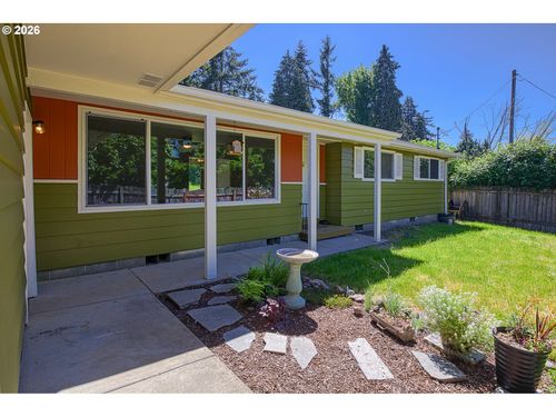 7077 Main St, Springfield, OR, 97478-7478 | Card Image