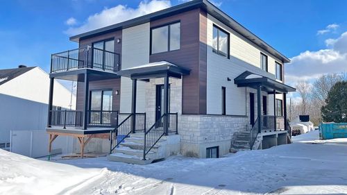 2406 Rue Des Narcisses, Québec (La Haute-Saint-Charles), QC, G3E1M1 | Card Image