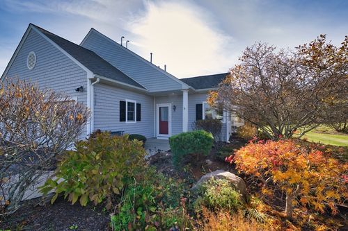 8-8 Village Way, Westport, MA, 02790-4375 | Card Image