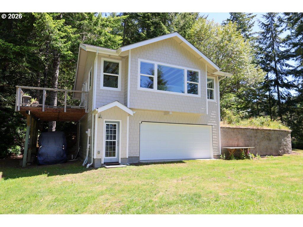 Residential in Lakeside 3