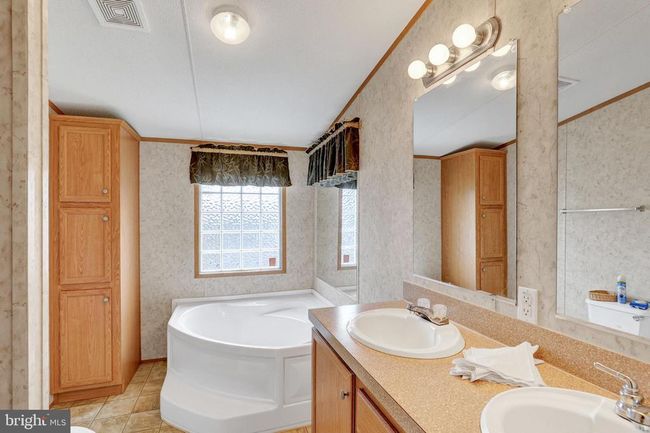 120 Amy Ln, House other with 3 bedrooms, 2 bathrooms and null parking in NEW OXFORD PA | Image 25