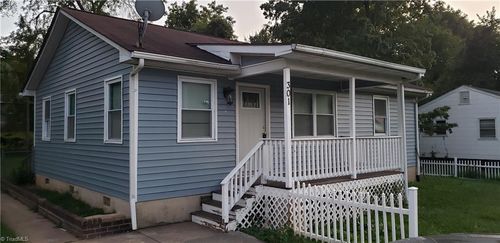 301 W Terrell St, Greensboro, NC, 27406-2846 | Card Image