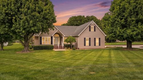 213 Maple Springs Dr, Manchester, TN, 37355-3765 | Card Image