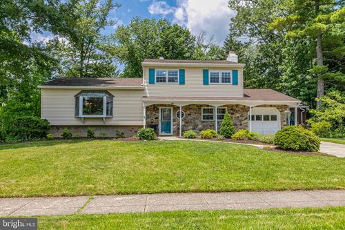 10 Camelia Ct, LAWRENCEVILLE, NJ, 08648-3202 | Card Image