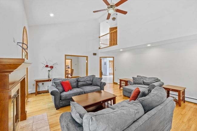 11 Walnut St, House other with 3 bedrooms, 3 bathrooms and 6 parking in Assonet MA | Image 17