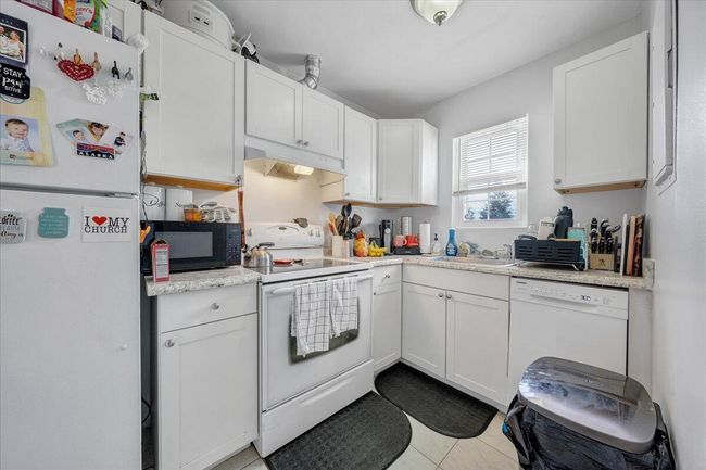 Kitchen | Image 11