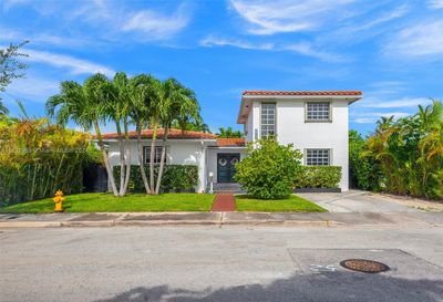 7520 Hispanola Ave, House other with 4 bedrooms, 3 bathrooms and null parking in North Bay Village FL | Image 1