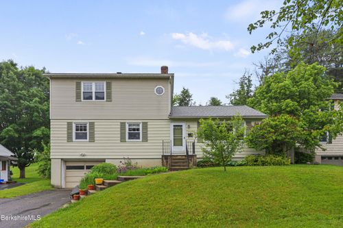 127 Gamwell Ave, Pittsfield, MA, 01201-8113 | Card Image