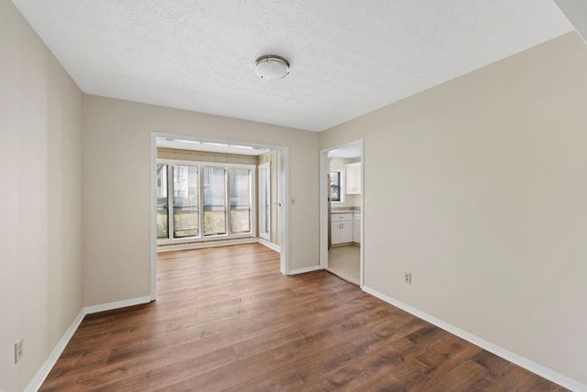 601 Park Ridge Cir, Condo with 2 bedrooms, 2 bathrooms and 2 parking in Marietta GA | Image 6