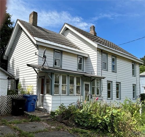 31 Garfield St, Cortland, NY, 13045-2229 | Card Image