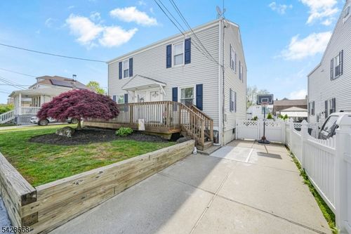 684 Colgate Ave, Perth Amboy, NJ, 08861-2342 | Card Image